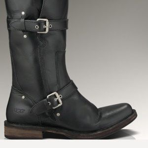 EUC Ugg low Moto boots size 6.5
